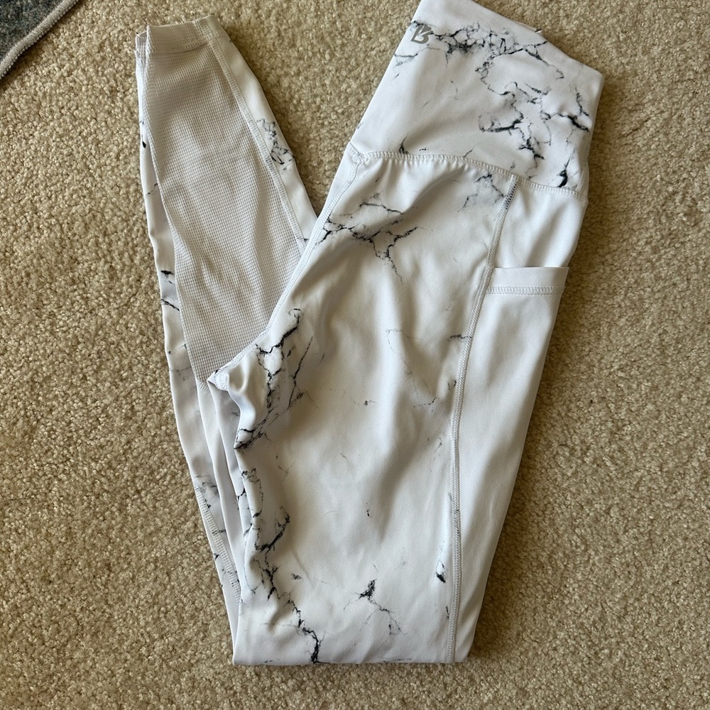 BuffBunny White Marble Print Leggings with Side Pockets and Mesh detail